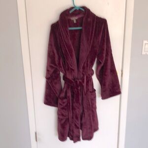 Victoria’s Secret Plush Burgundy Robe NEW Size M/L Medium Large